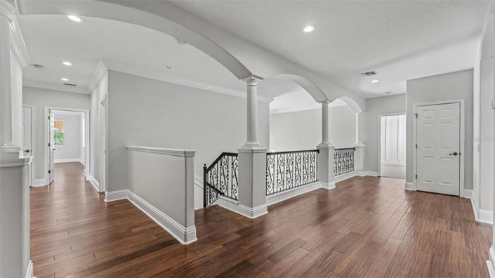 Image No.21-6 Bed Property for sale
