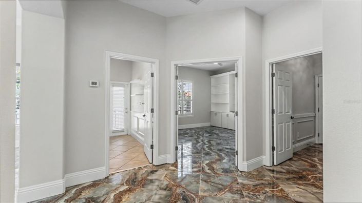 Image No.57-6 Bed Property for sale
