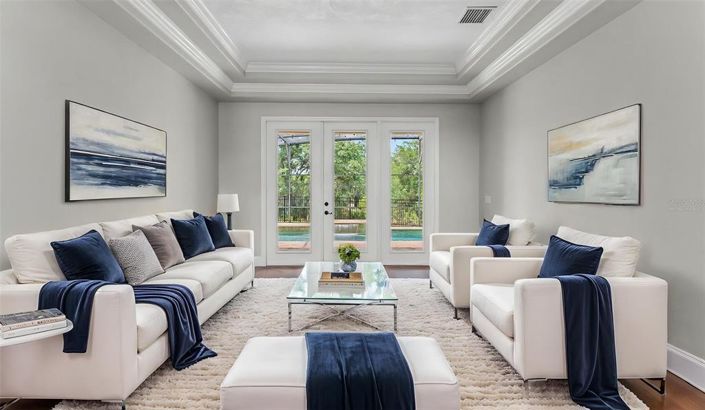 Image No.6-6 Bed Property for sale