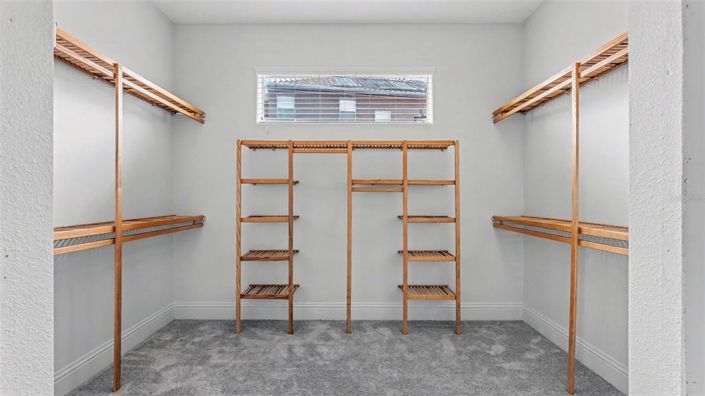 Image No.8-6 Bed Property for sale