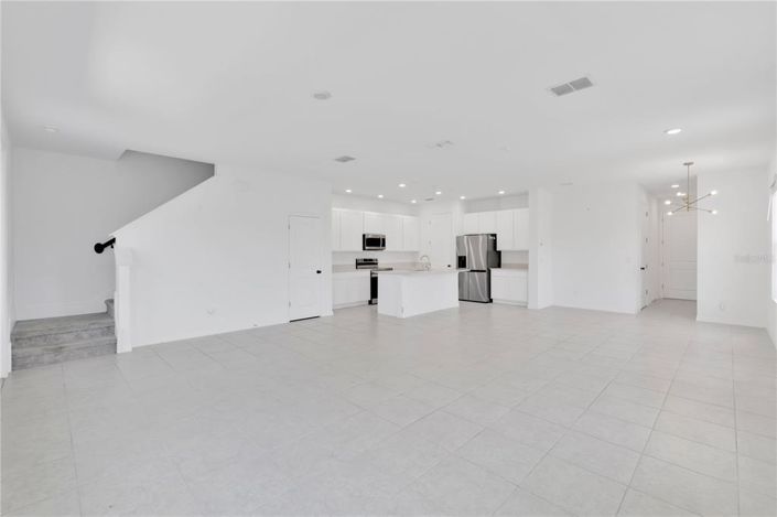 Image No.8-3 Bed Townhouse for sale