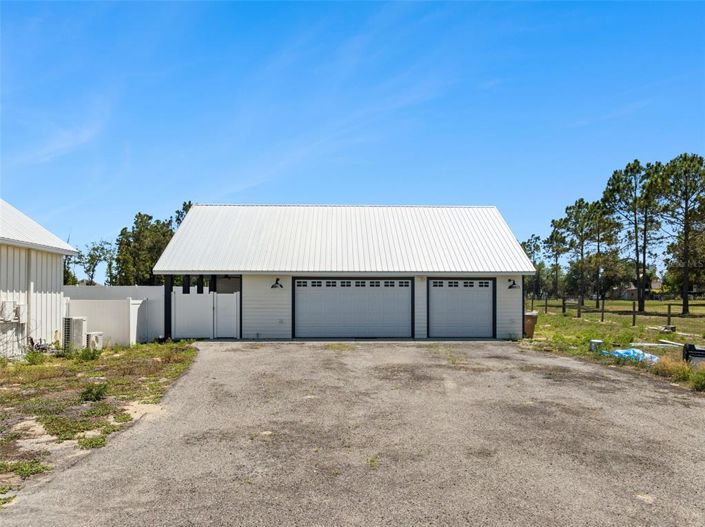 Image No.43-4 Bed Property for sale