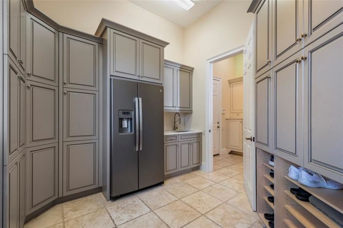 Image No.38-6 Bed Property for sale