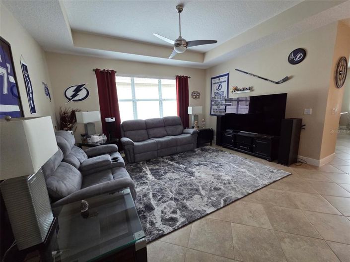 Image No.11-3 Bed Property for sale