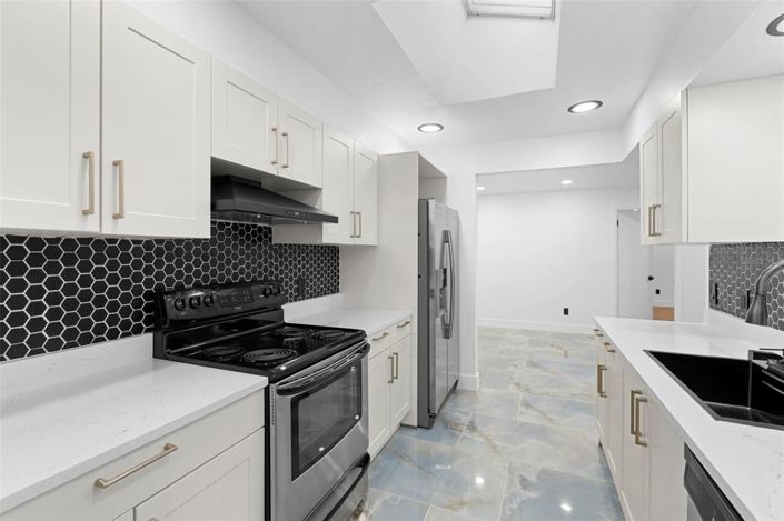 Image No.21-3 Bed Property for sale
