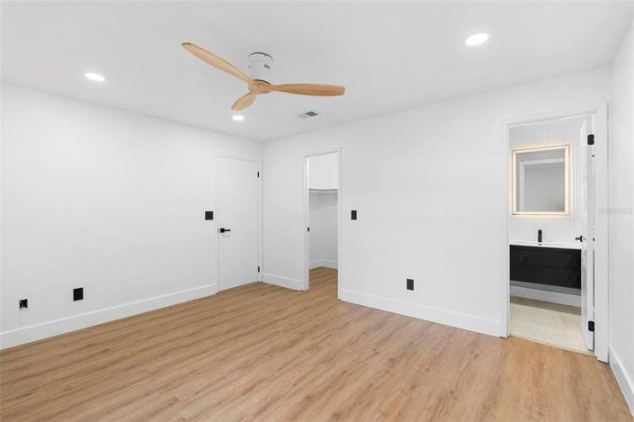 Image No.31-3 Bed Property for sale