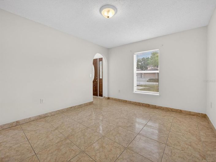 Image No.22-4 Bed Property for sale