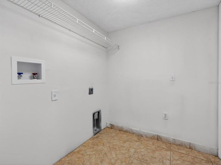 Image No.38-4 Bed Property for sale