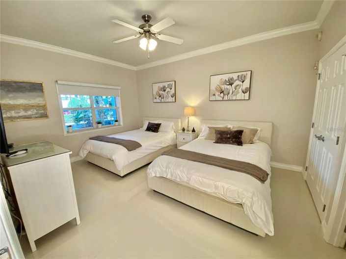 Image No.16-3 Bed Property for sale