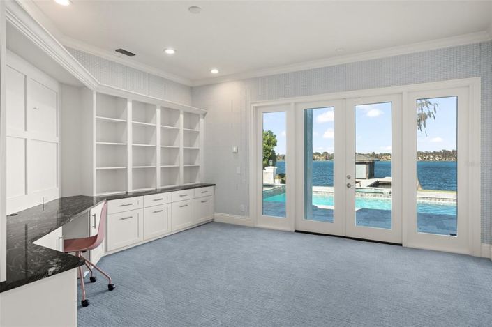 Image No.20-5 Bed Property for sale