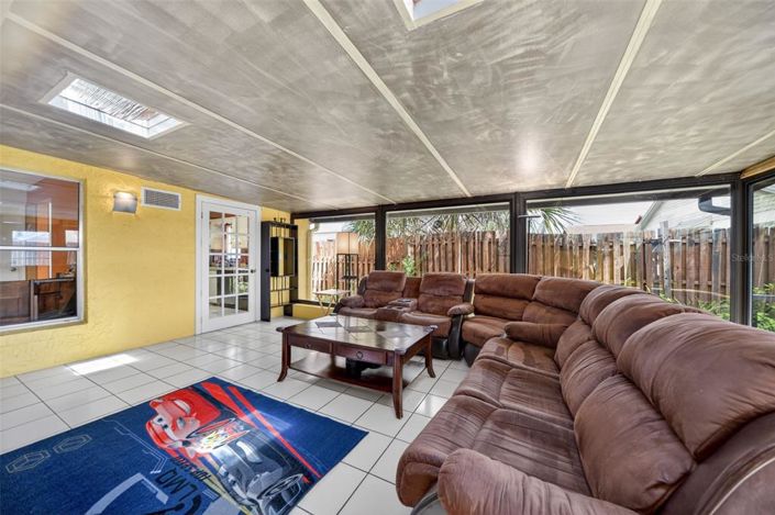 Image No.24-2 Bed Property for sale