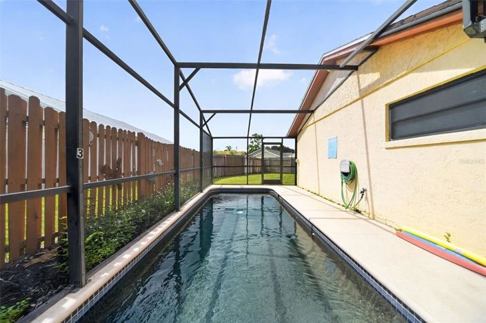 Image No.28-2 Bed Property for sale