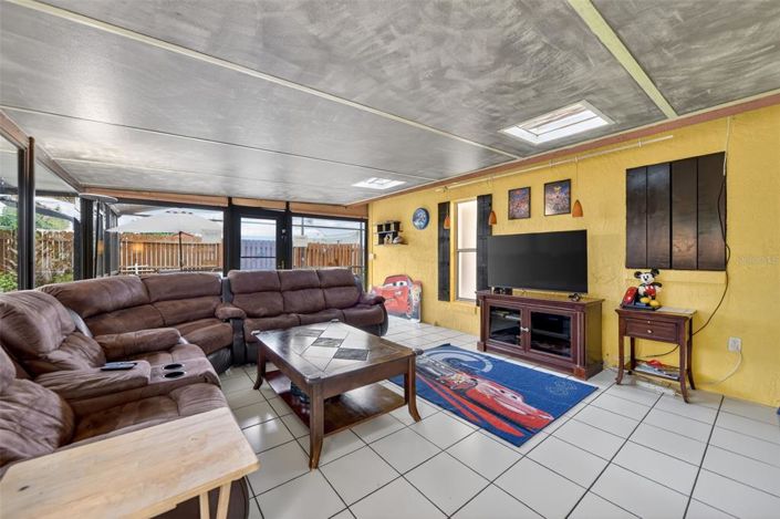 Image No.8-2 Bed Property for sale