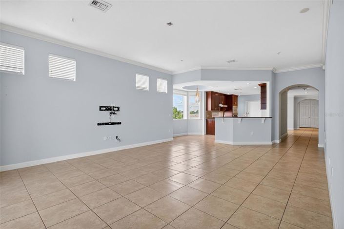 Image No.12-3 Bed Property for sale