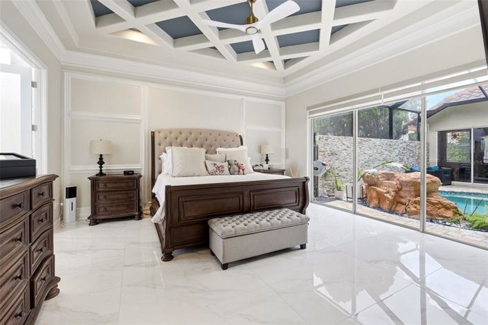 Image No.39-6 Bed Property for sale