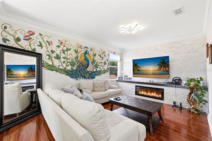 Image No.56-6 Bed Property for sale