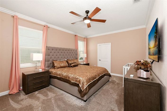 Image No.42-7 Bed Property for sale