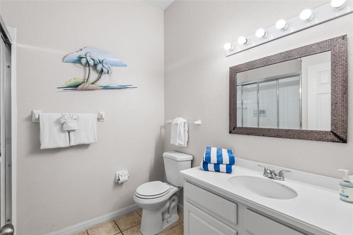 Image No.19-3 Bed Property for sale