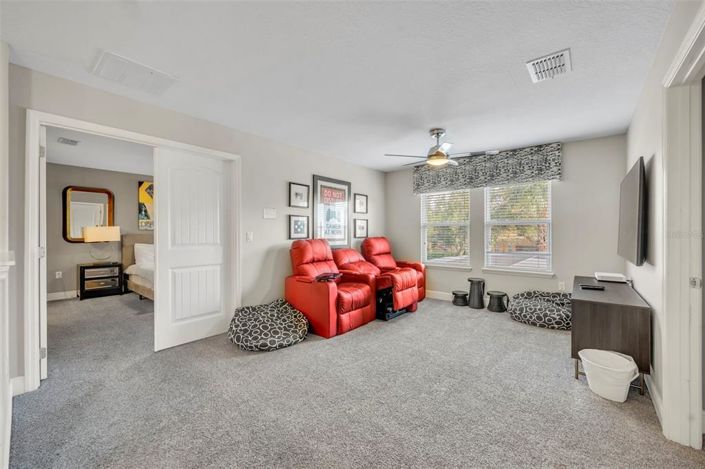 Image No.23-6 Bed Property for sale