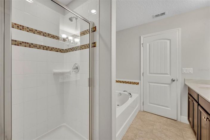 Image No.29-6 Bed Property for sale