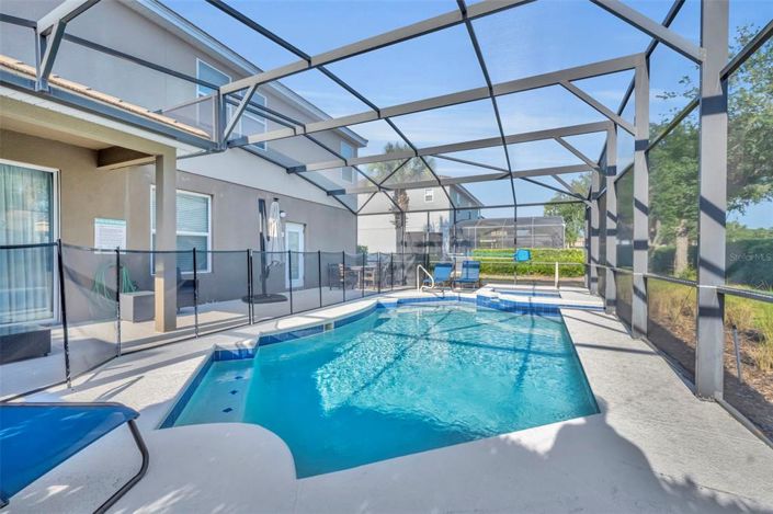 Image No.45-6 Bed Property for sale