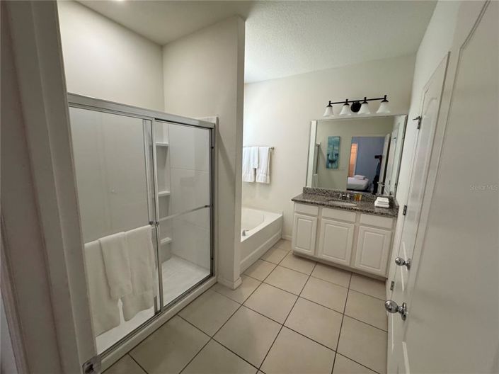 Image No.19-6 Bed Property for sale