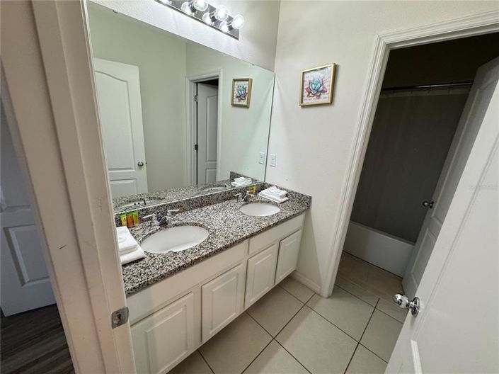 Image No.44-6 Bed Property for sale