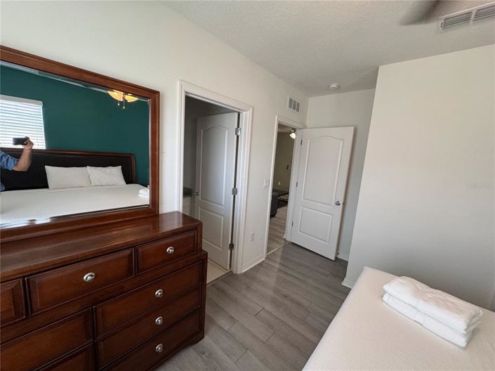Image No.52-6 Bed Property for sale