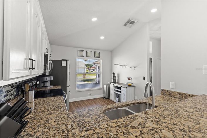 Image No.4-3 Bed Property for sale