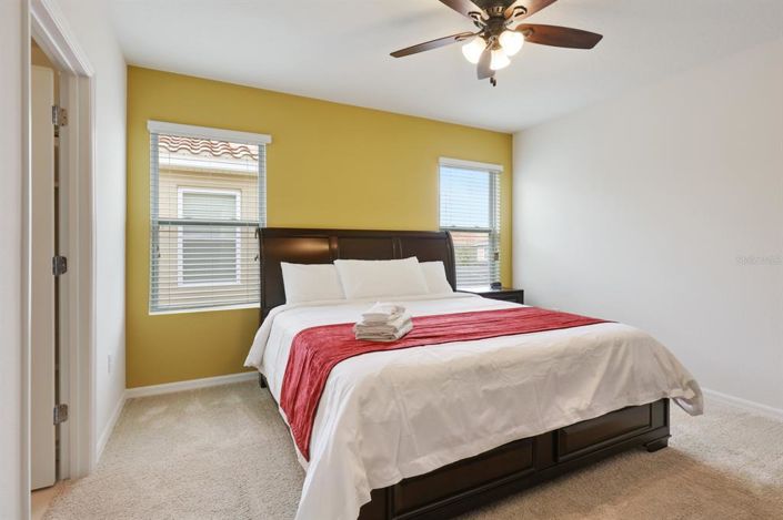 Image No.20-6 Bed Property for sale
