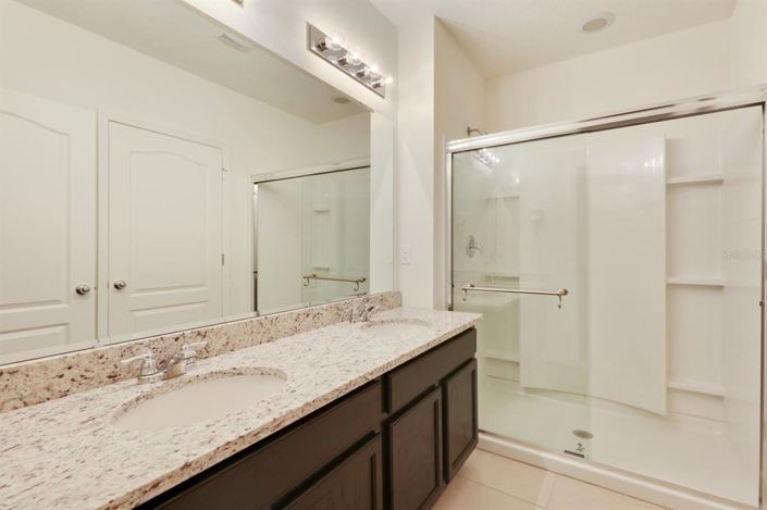Image No.23-6 Bed Property for sale