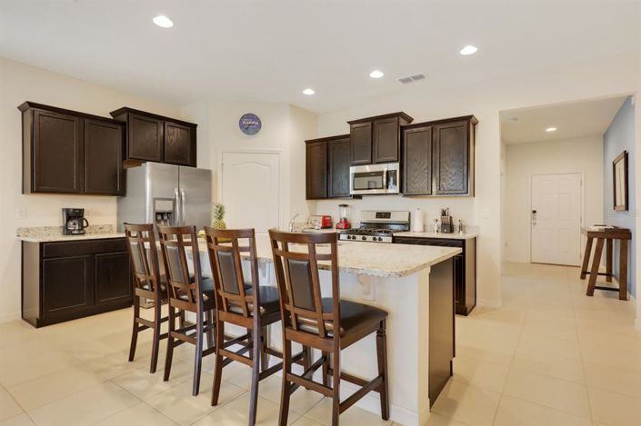 Image No.6-6 Bed Property for sale