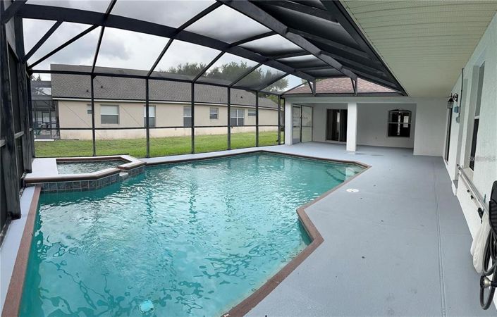 Image No.22-5 Bed Property for sale