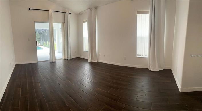 Image No.6-5 Bed Property for sale