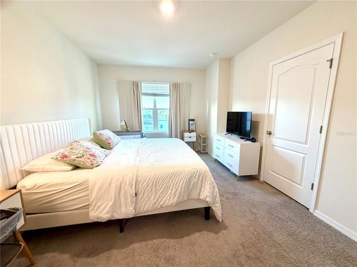 Image No.19-3 Bed Townhouse for sale