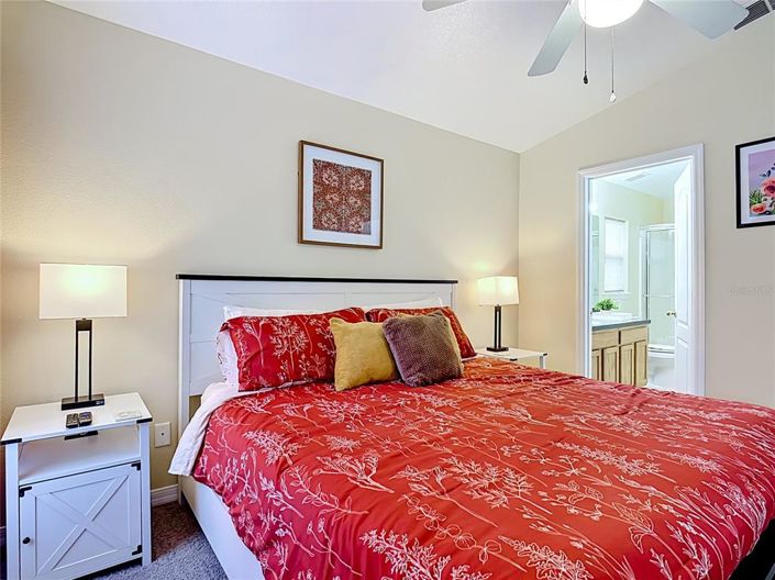 Image No.17-5 Bed Property for sale