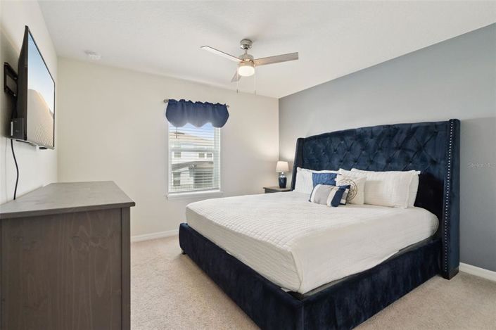 Image No.27-7 Bed Property for sale