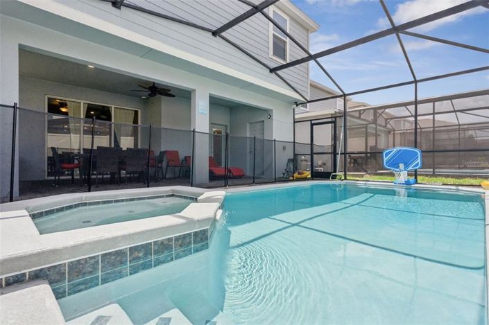 Image No.33-7 Bed Property for sale