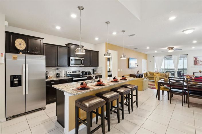 Image No.4-7 Bed Property for sale