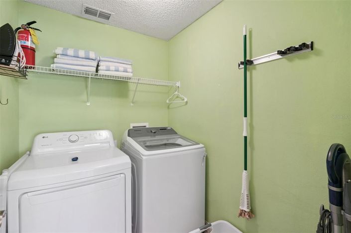 Image No.23-5 Bed Property for sale