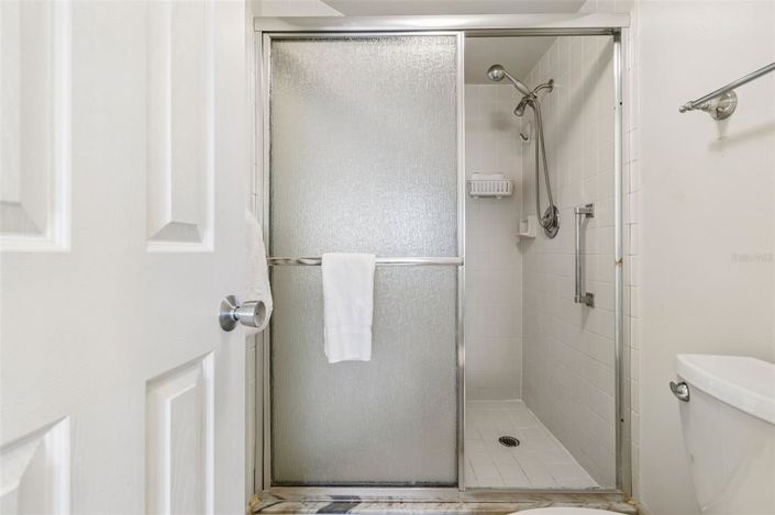 Image No.40-2 Bed Property for sale