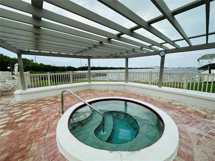 Image No.43-2 Bed Property for sale