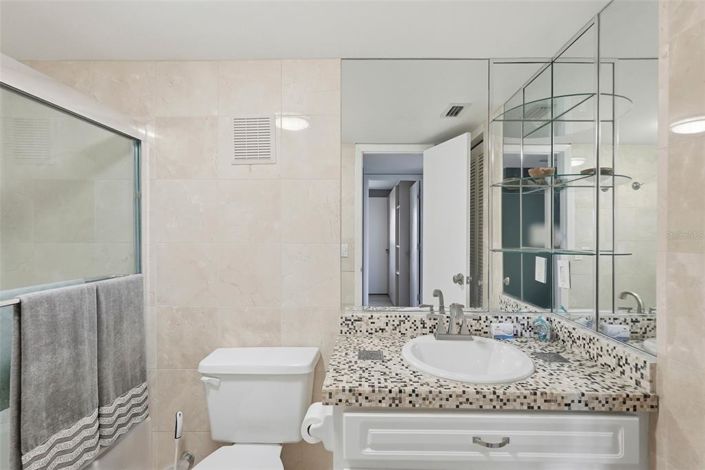Image No.26-2 Bed Property for sale