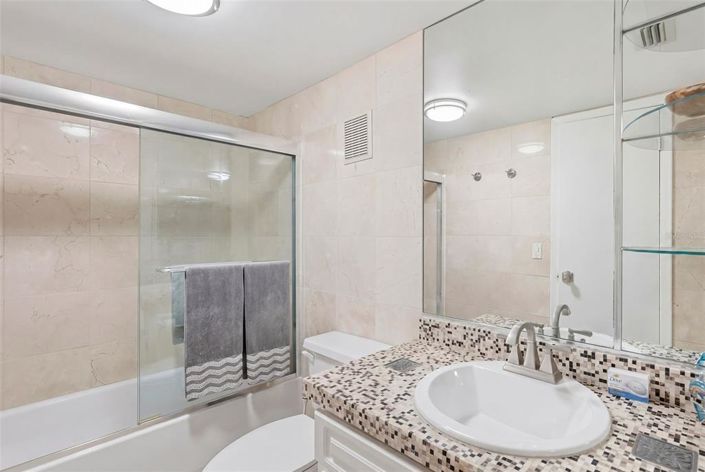 Image No.27-2 Bed Property for sale