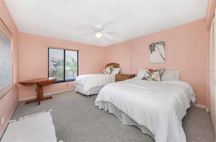 Image No.24-4 Bed Property for sale