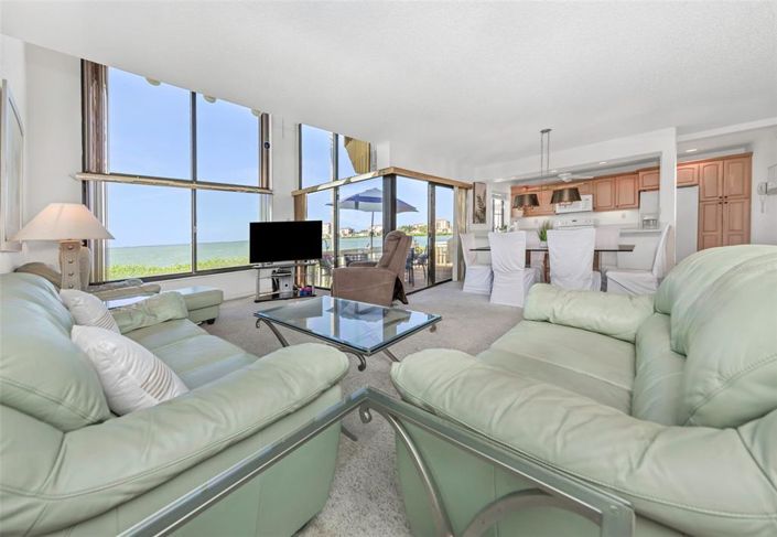 Image No.9-4 Bed Property for sale
