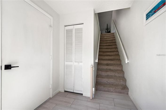 Image No.40-2 Bed Townhouse for sale