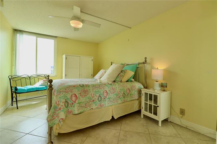 Image No.19-2 Bed Property for sale