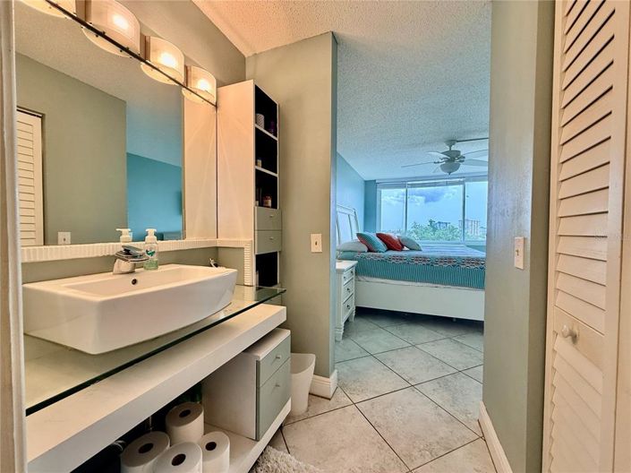 Image No.22-2 Bed Property for sale