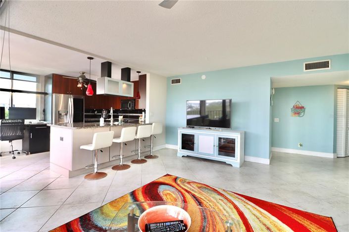 Image No.7-2 Bed Property for sale
